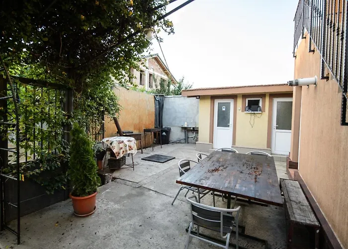 بيت ضيافة Casa Dinii 3*