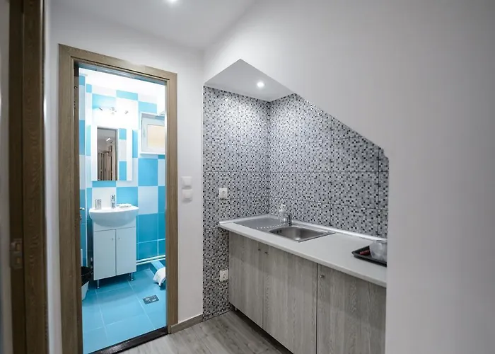 Casa Dinii 3* كونستانتا