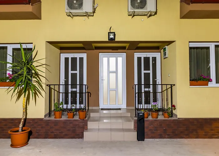 Casa Dinii 3* كونستانتا