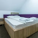 Casa Dinii 3*