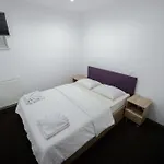 Vendégház Casa Dinii 3*