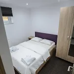 Vendégház Casa Dinii 3*