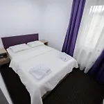 Vendégház Casa Dinii