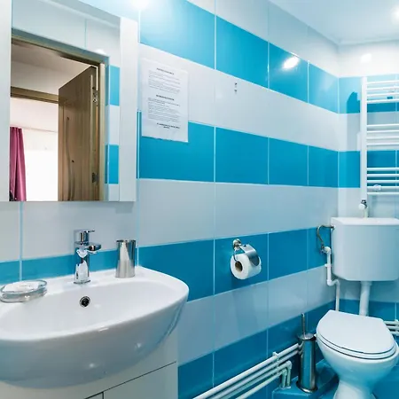 Casa Dinii 3*