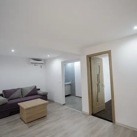 Casa Dinii 3*