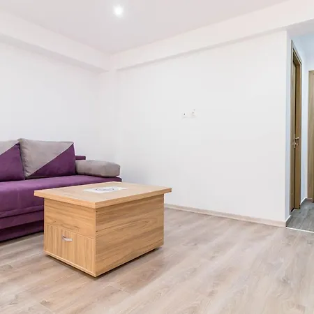 Casa Dinii Casa de hóspedes