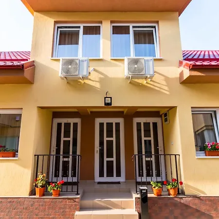 Casa Dinii Pensión 3*