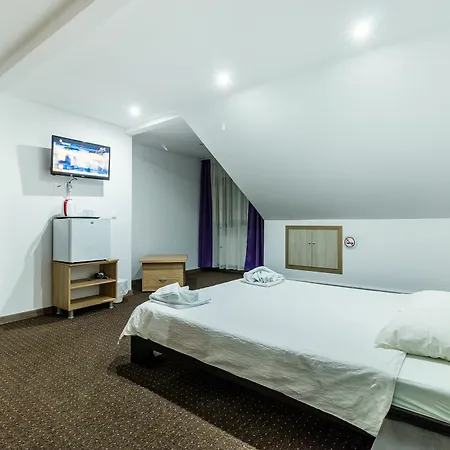 Casa Dinii 3* Constanţa